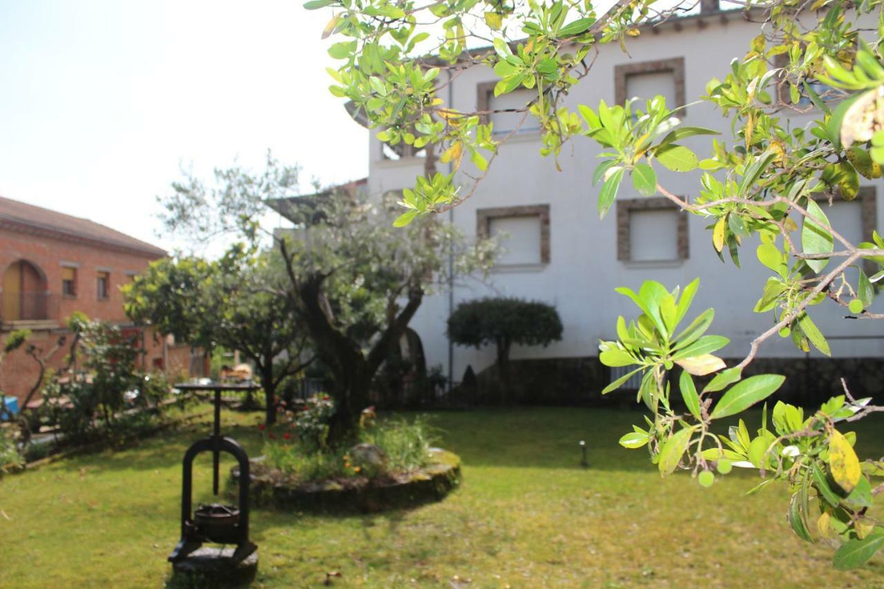 At San Miguel O Apartment Jarandilla de la Vera Exterior photo